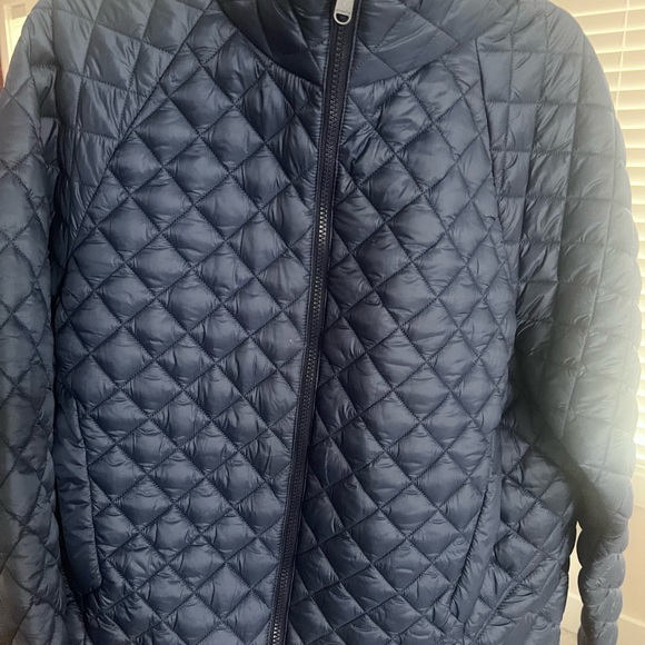 New Athleta Whisper Featherless Jacket Size Large - Picture 5 of 10